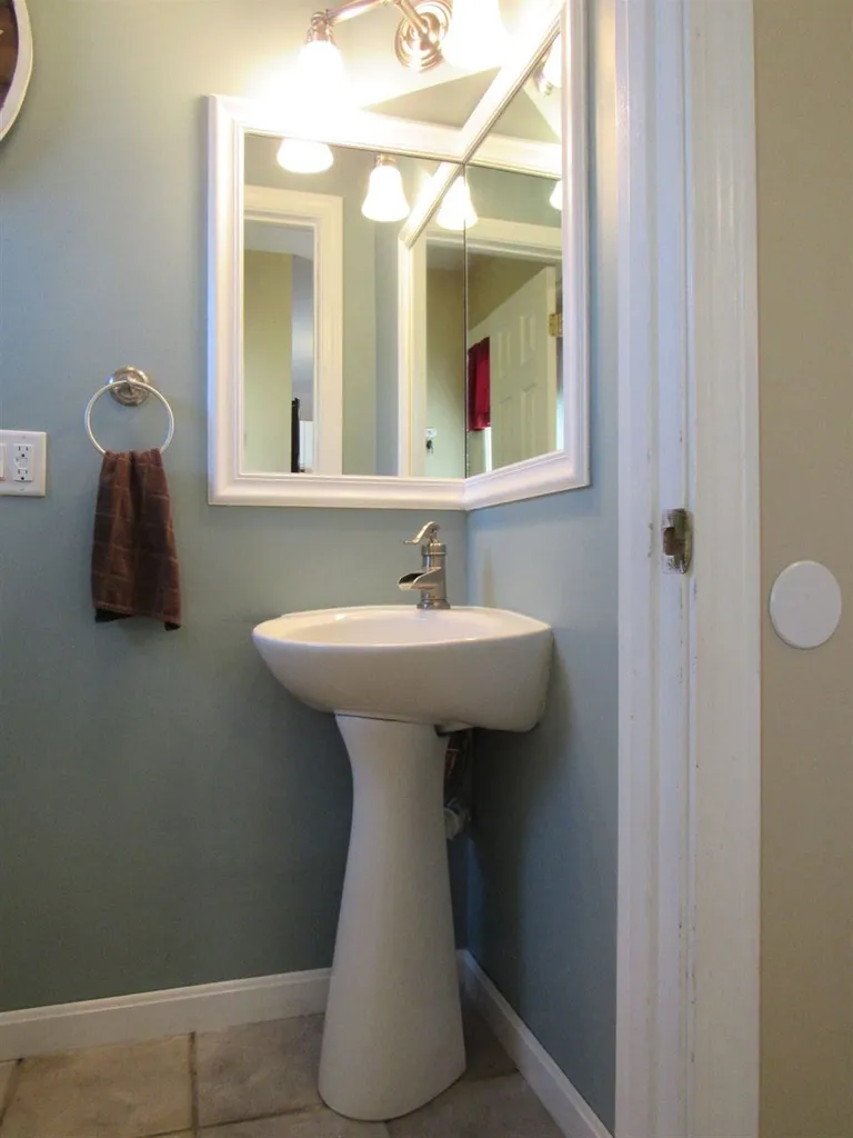 43 Colonial Road Fairfax VT 05454