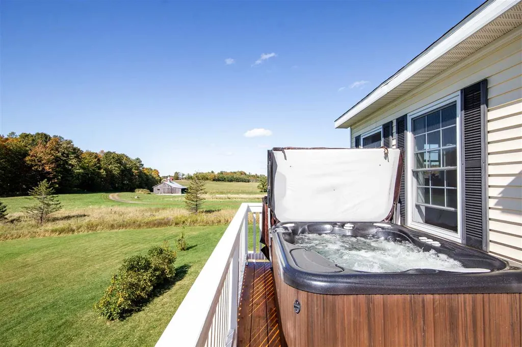 257 Upper Meadow Lane Charlotte VT 05445