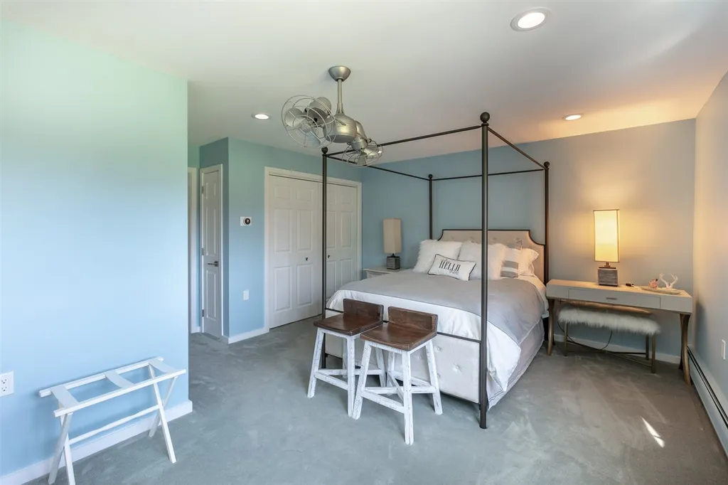 11 The Seasons Road New London NH 03257