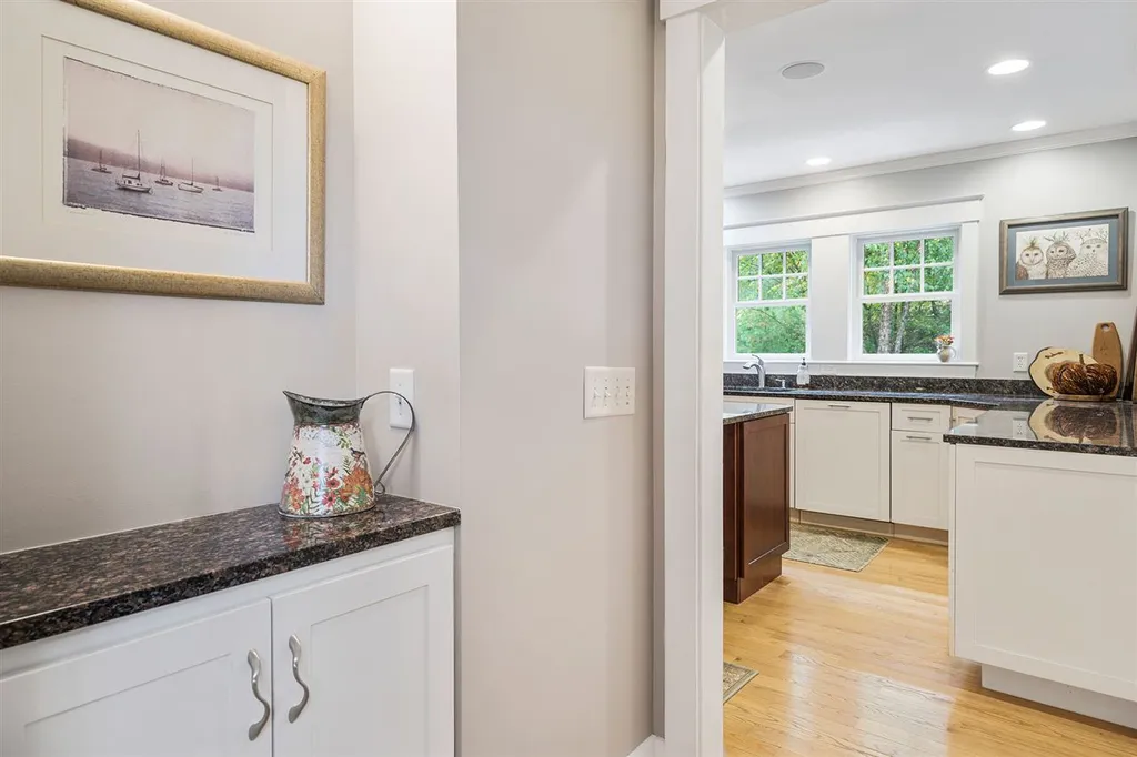 55 Nartoff Road Hollis NH 03049