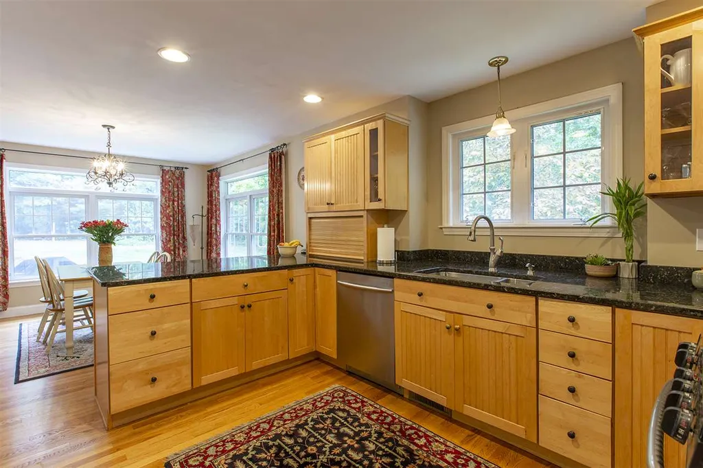 83 Lovering Road North Hampton NH 03862
