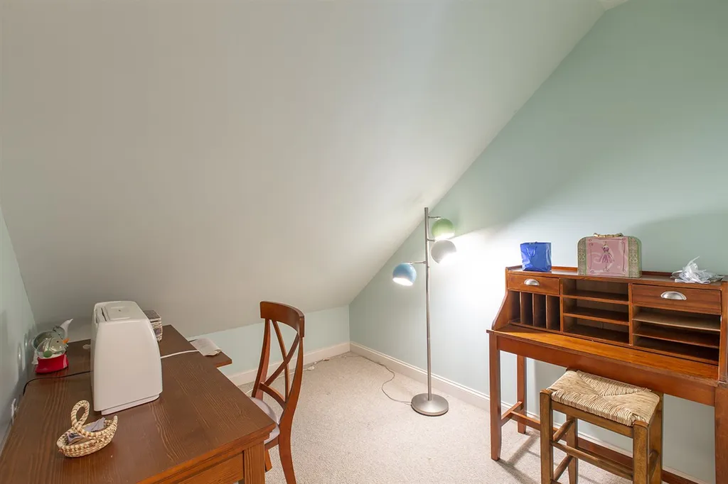 83 Lovering Road North Hampton NH 03862