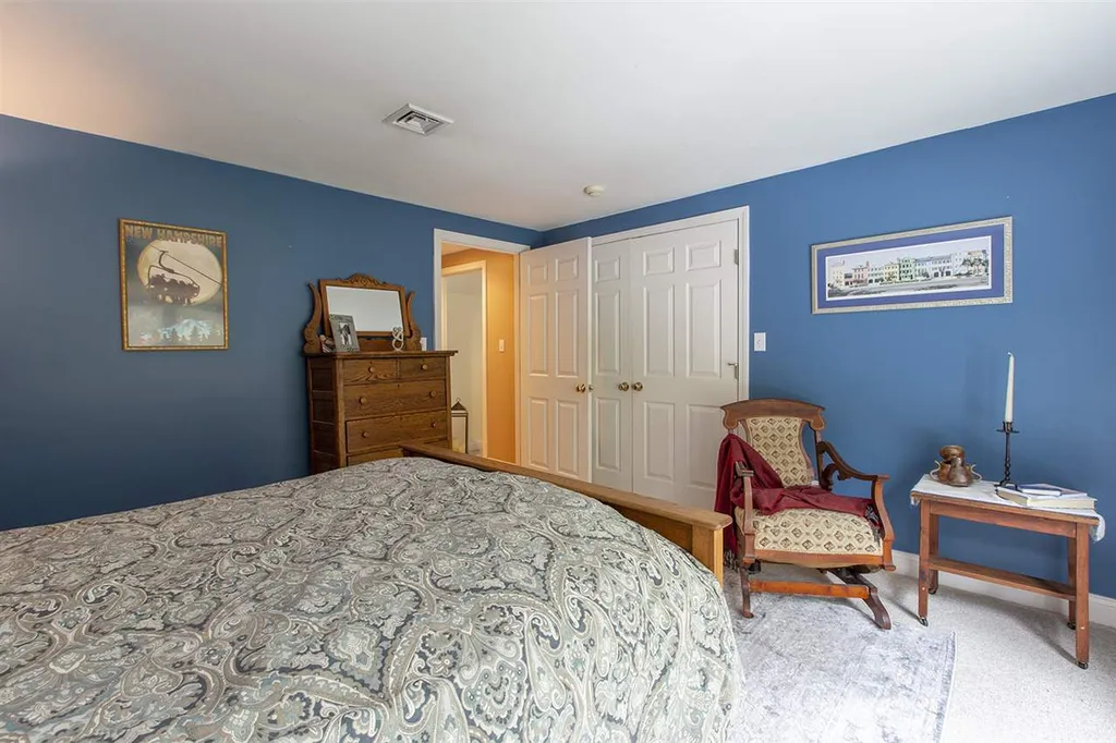83 Lovering Road North Hampton NH 03862