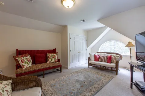 83 Lovering Road North Hampton NH 03862