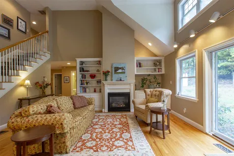 83 Lovering Road North Hampton NH 03862