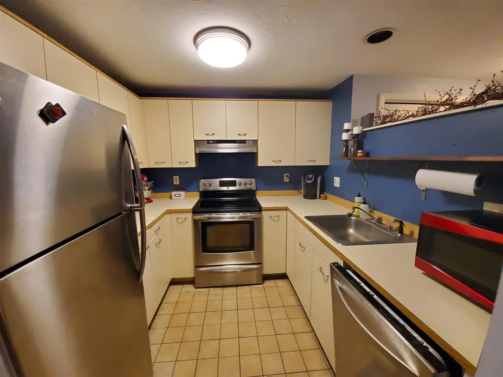 14 N Browning Court Pembroke NH 03275