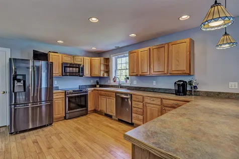 16 North Ridge Road Bradford NH 03221