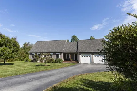 16 North Ridge Road Bradford NH 03221