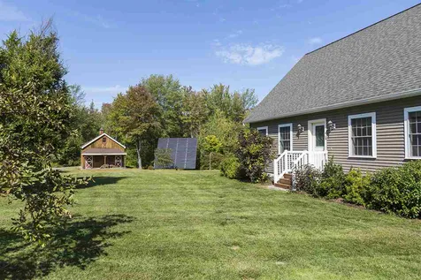 16 North Ridge Road Bradford NH 03221
