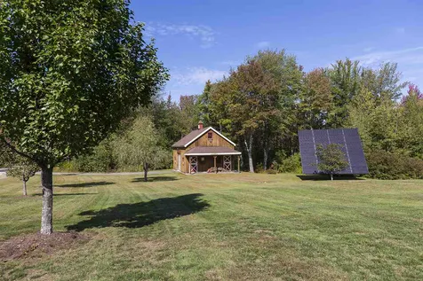 16 North Ridge Road Bradford NH 03221