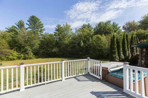 16 North Ridge Road Bradford NH 03221