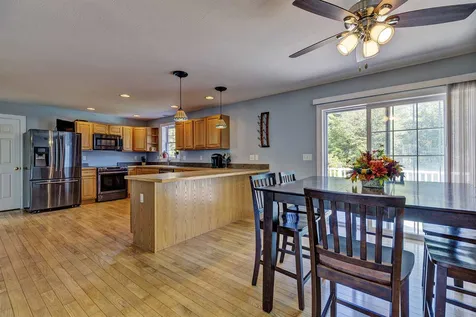 16 North Ridge Road Bradford NH 03221