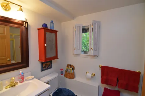 30 Hummingbird Hill Grantham NH 03753