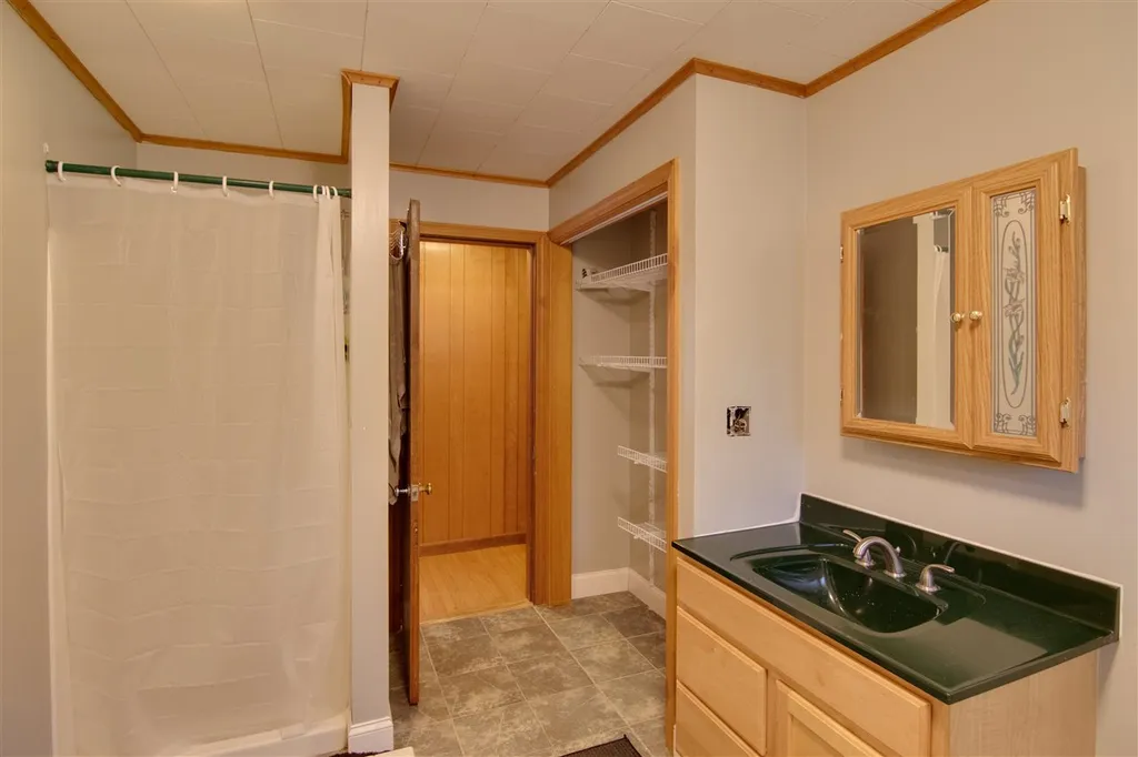 20 Old Lincoln Avenue Lisbon NH 03585