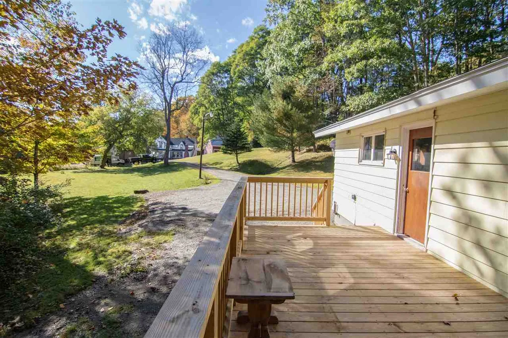 20 Old Lincoln Avenue Lisbon NH 03585