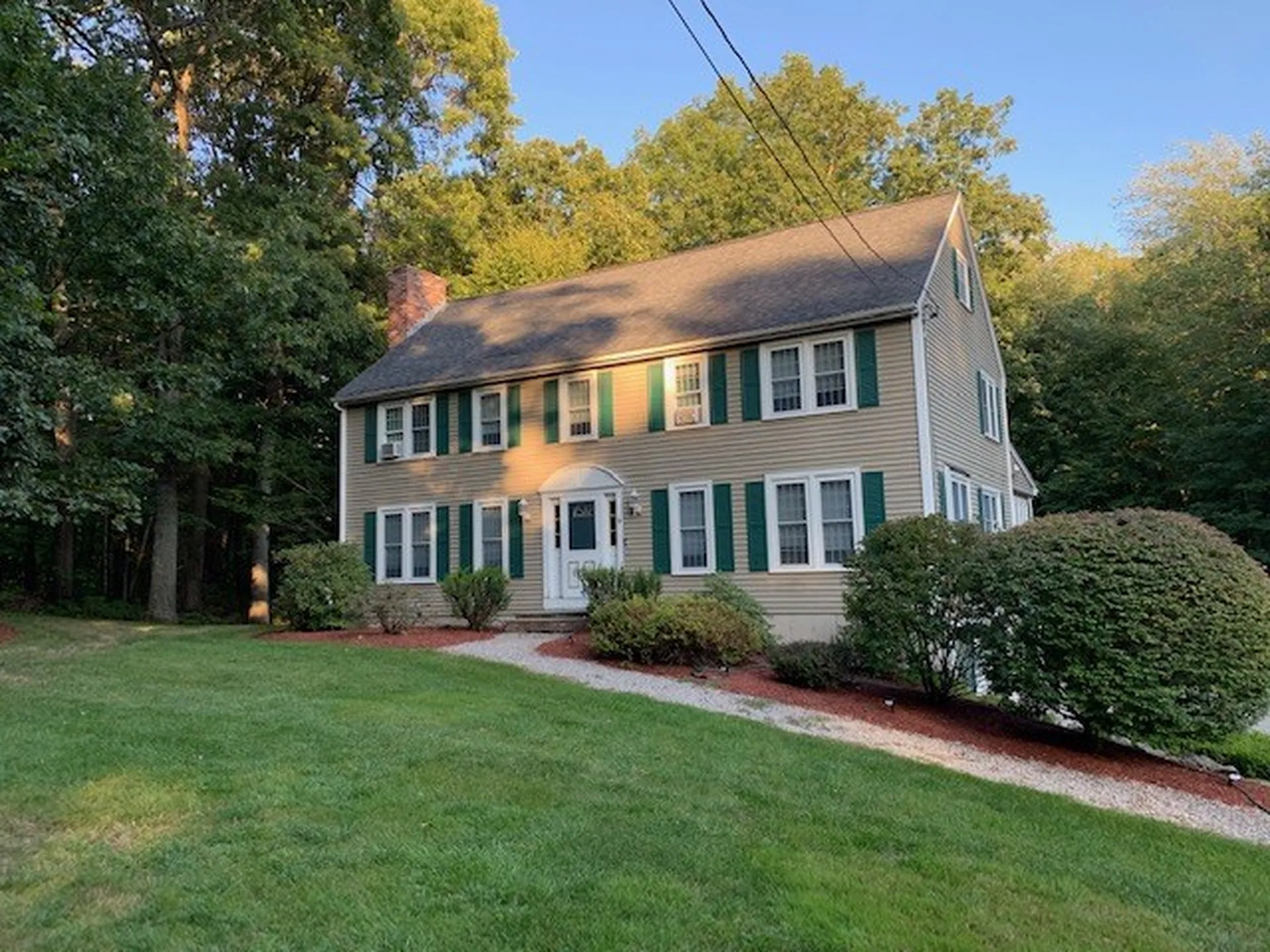6 Gardiners Way Derry NH 03038