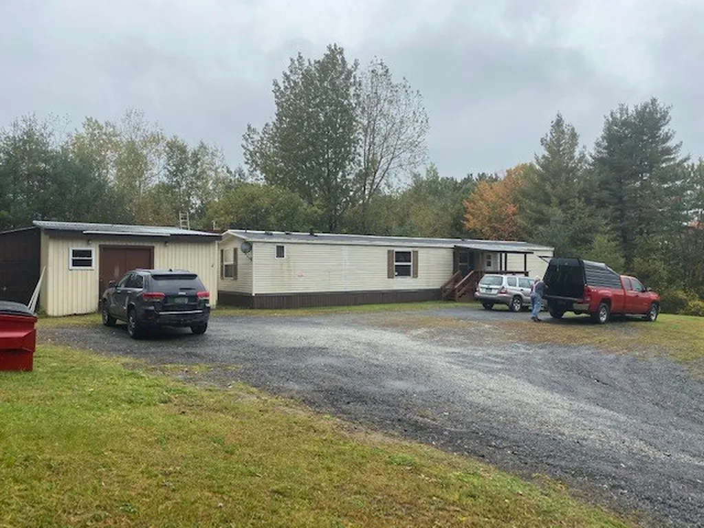 64 Middle Road Barre Town, VT Montpelier, Barre, and Northfield Vermont