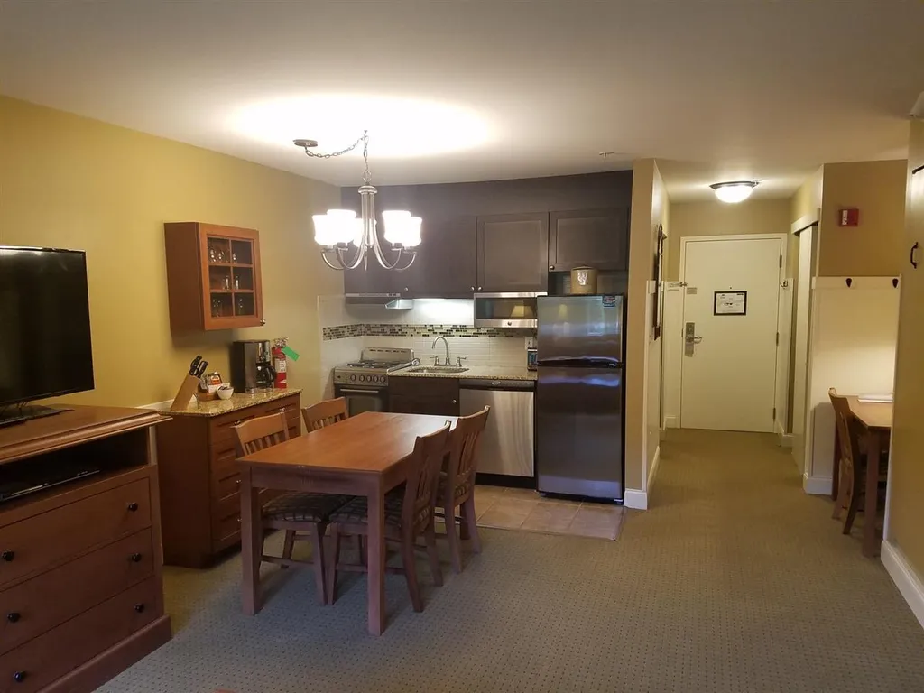 89 Grand Summit Way Dover VT 05356