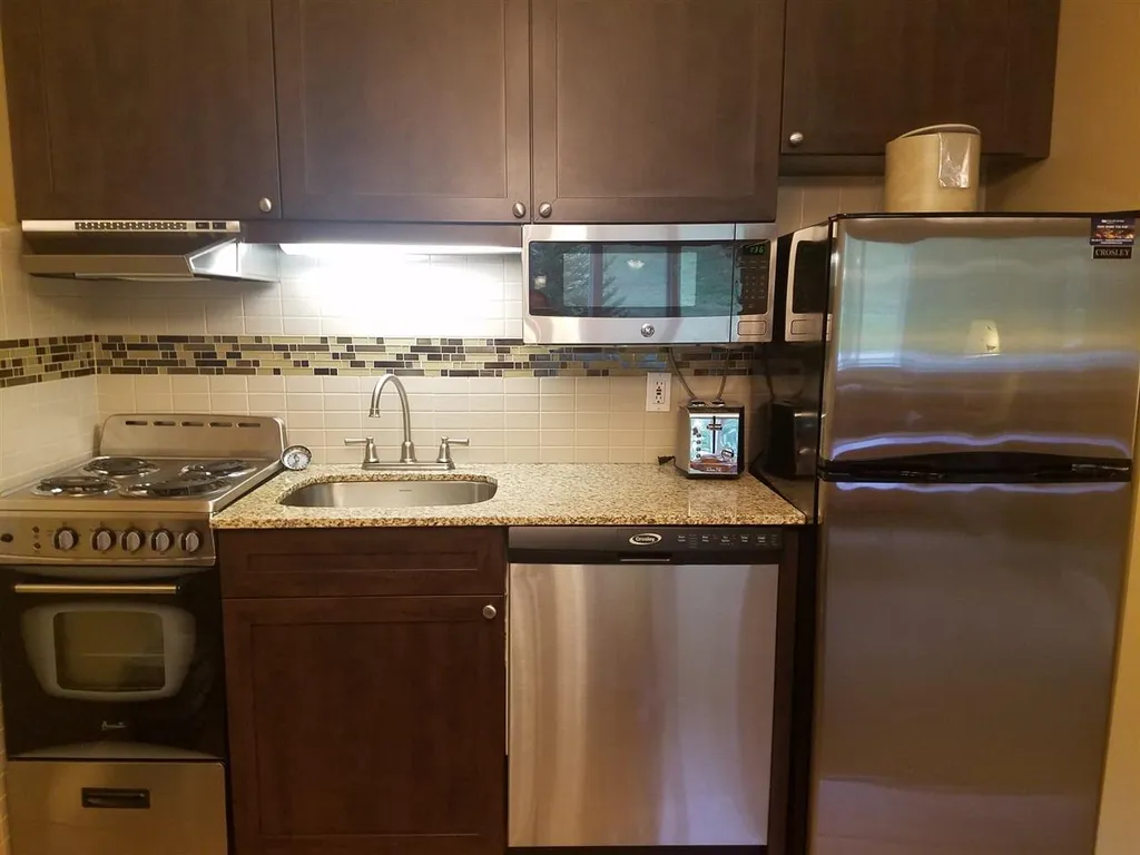 89 Grand Summit Way Dover VT 05356