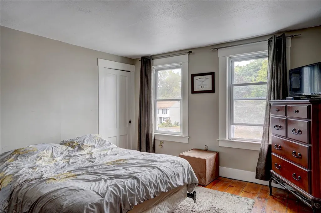 4 Elm Street Merrimack NH 03054