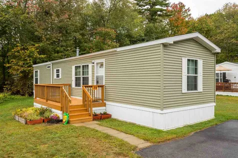 29 Colonial Village Somersworth NH 03878