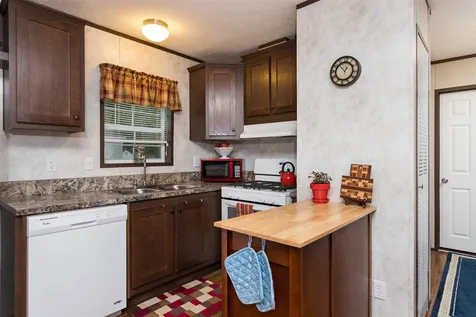 29 Colonial Village Somersworth NH 03878
