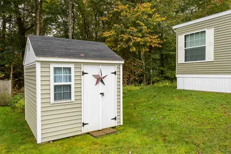 29 Colonial Village Somersworth NH 03878