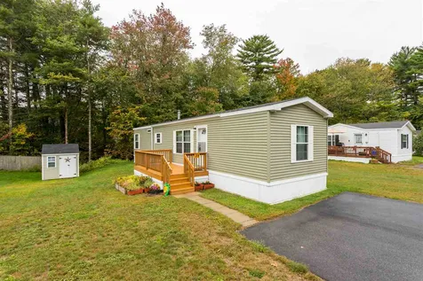 29 Colonial Village Somersworth NH 03878
