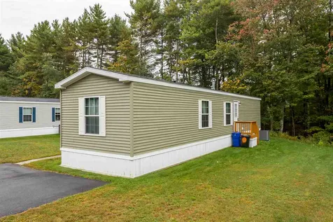 29 Colonial Village Somersworth NH 03878