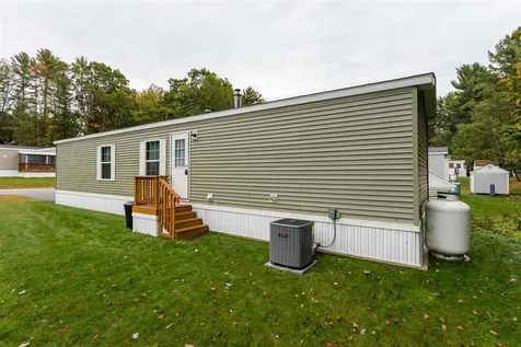 29 Colonial Village Somersworth NH 03878