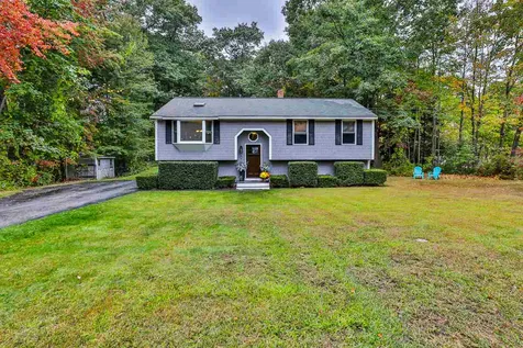 20 Pinetree Road Auburn NH 03032