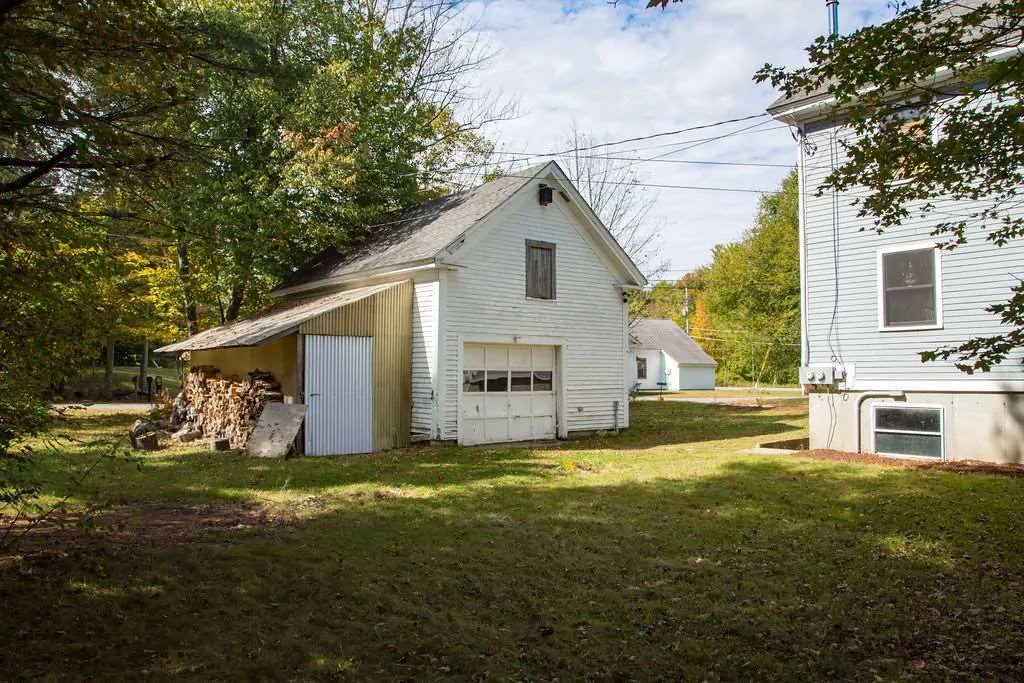 9 Mallego Road Barrington NH 03825