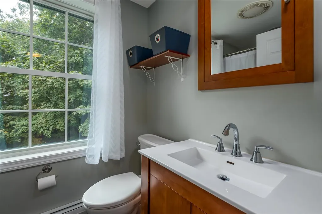 40 Riverview Road New Castle NH 03854