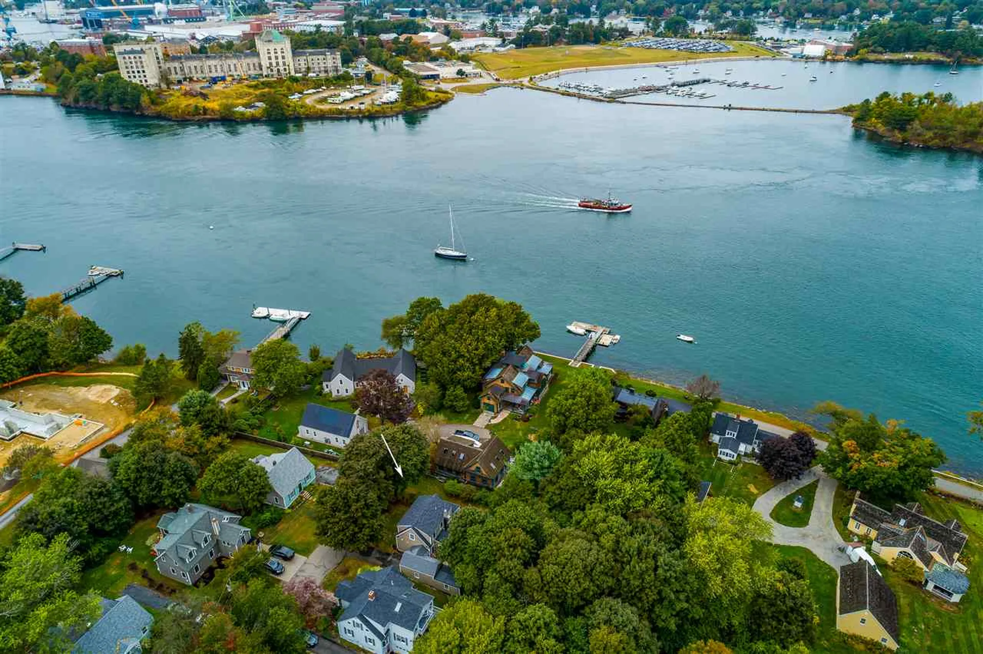 40 Riverview Road New Castle NH 03854