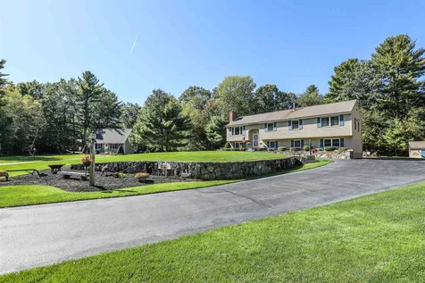 7 Crowell Court Litchfield NH 03052