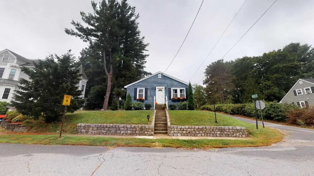 58 Mount Dustin Avenue Haverhill MA 01832