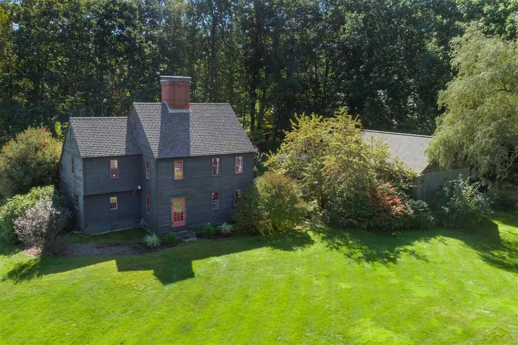 21 Russell Road Eliot ME 03903