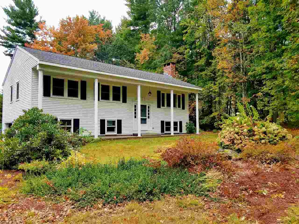 4 Pheasant Run Merrimack NH 03054
