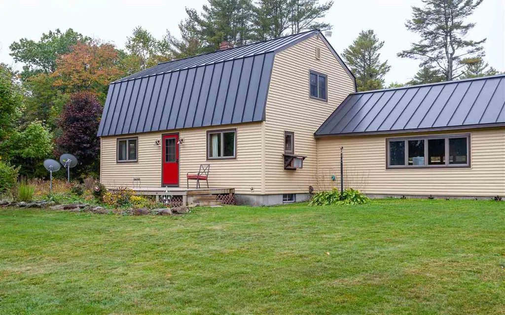 33 Octagon Drive Charlestown NH 03603