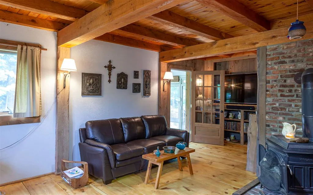 33 Octagon Drive Charlestown NH 03603