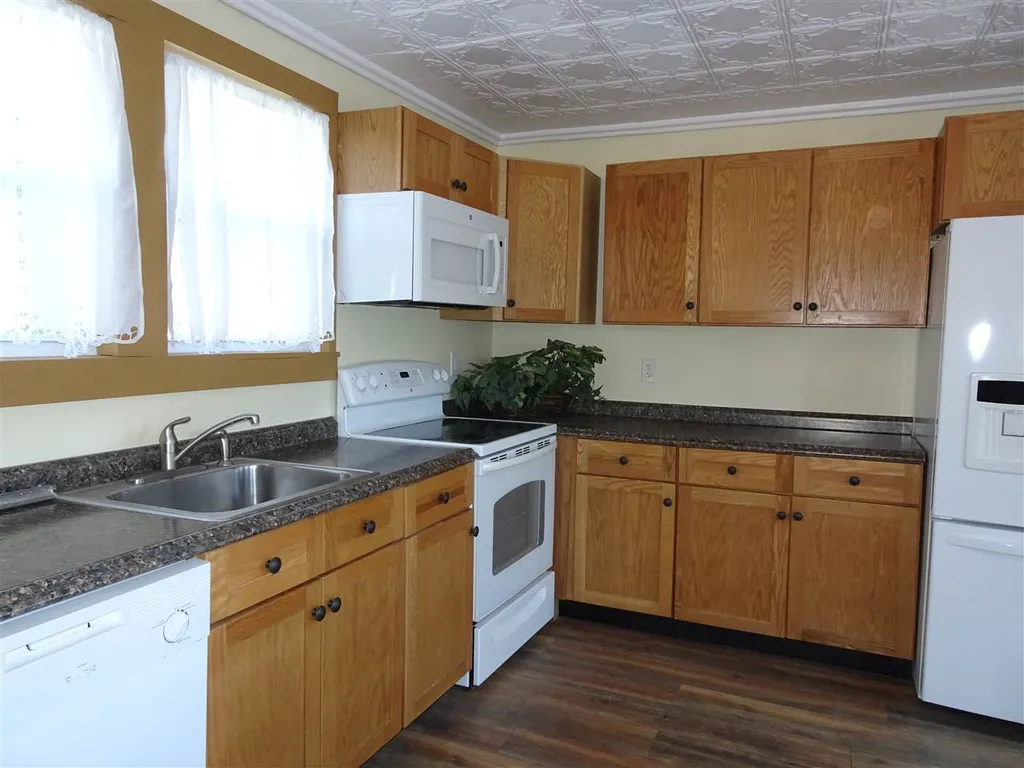 122 Island Street Keene NH 03431