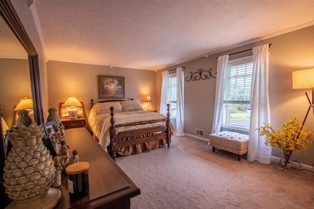 133 Stonington Drive Manchester NH 03109