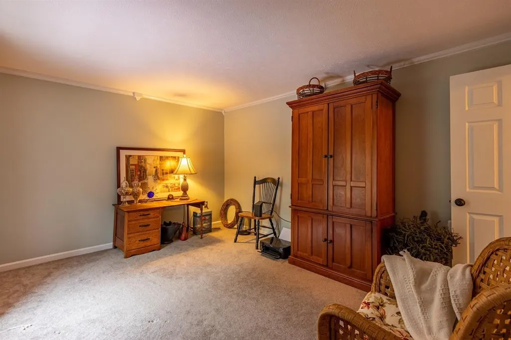 133 Stonington Drive Manchester NH 03109