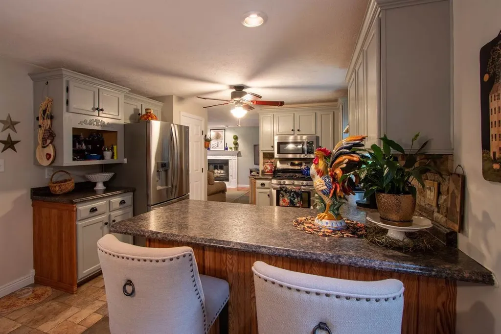 133 Stonington Drive Manchester NH 03109