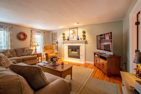133 Stonington Drive Manchester NH 03109