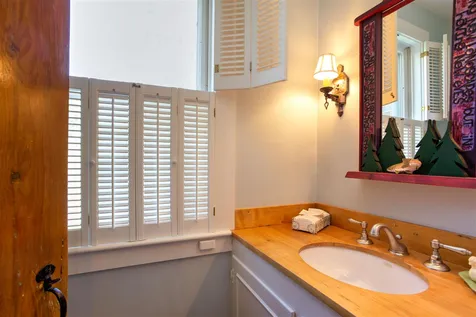 3429 Cloudland Road Pomfret VT 05067