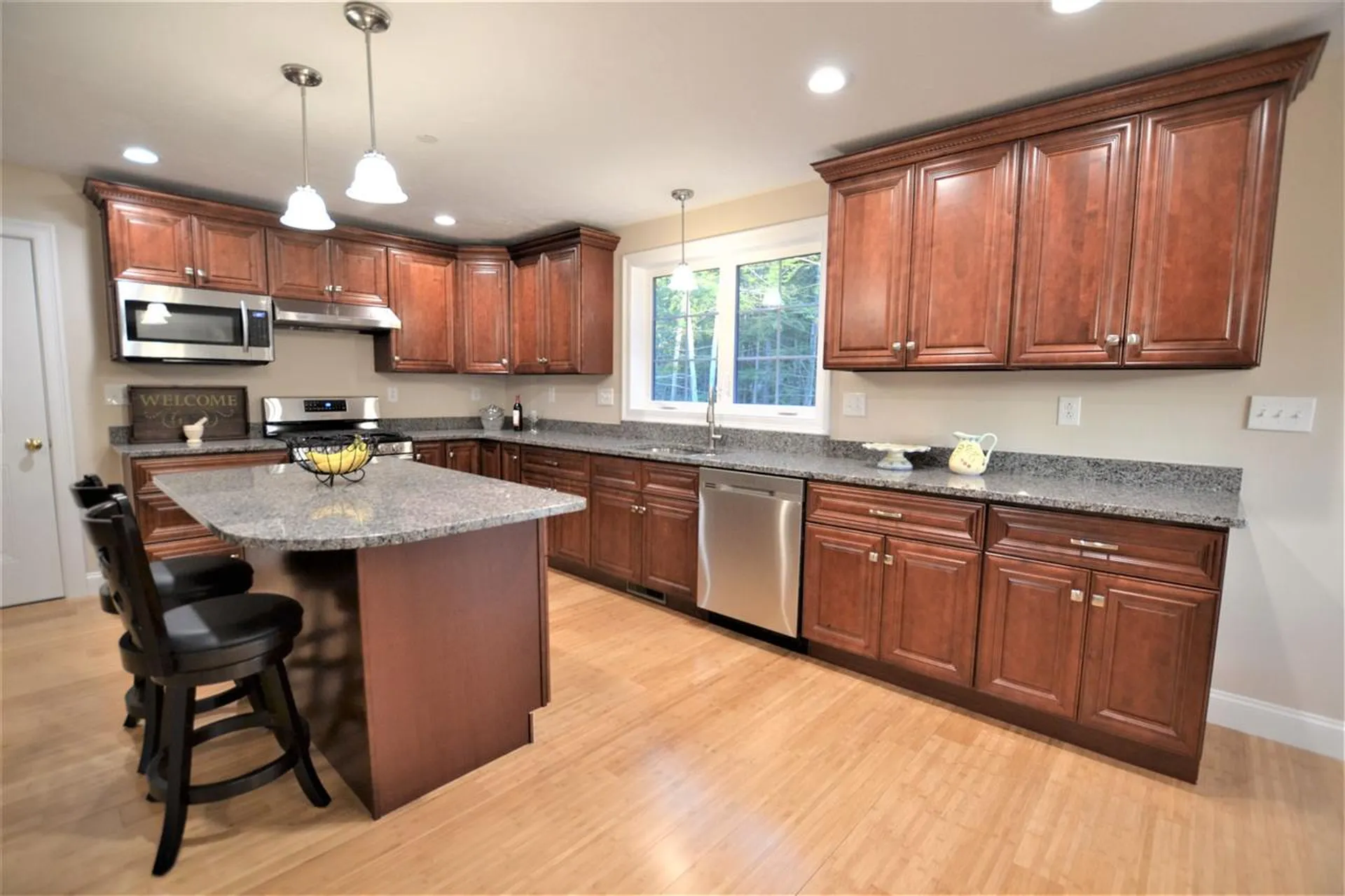 21 Bancroft Circle Mont Vernon NH 03057
