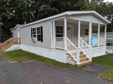 9 Pearl Court Merrimack NH 03054