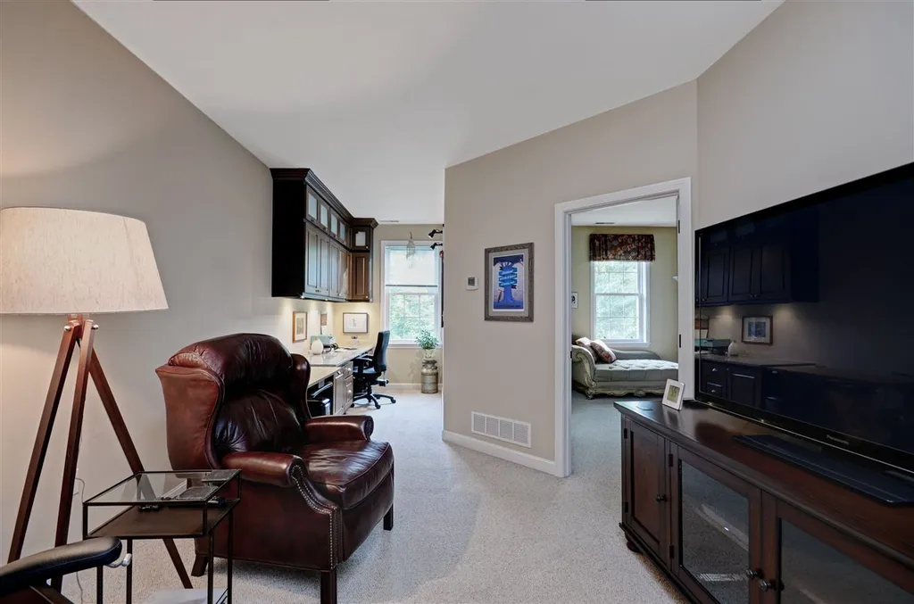 29 Bowman Parade Road Bedford NH 03110
