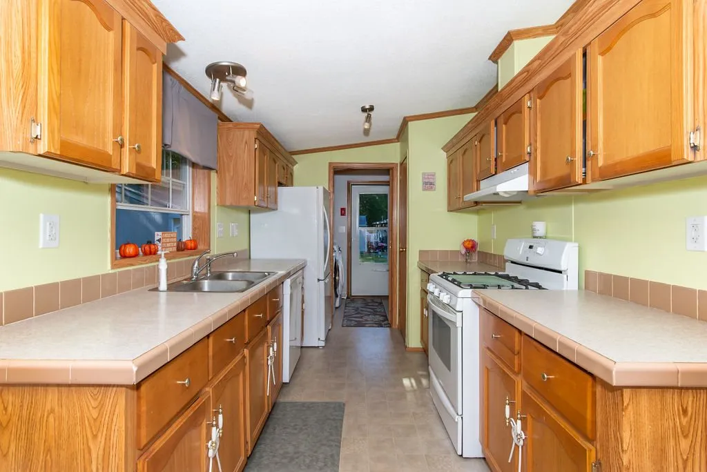 48 Sparrow Drive Barrington NH 03825